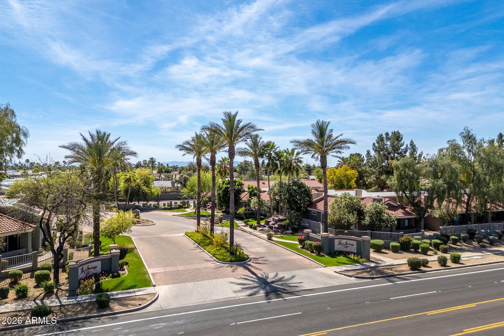 2929 W YORKSHIRE Drive 1072, Phoenix, AZ 85027