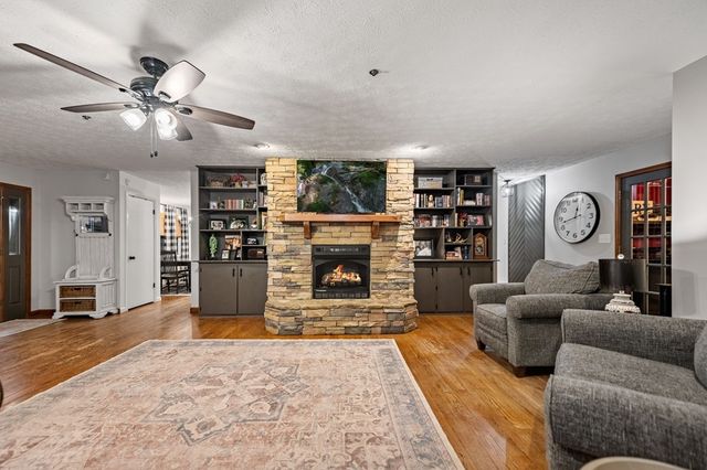 178 Arp Road, Mineral Bluff, GA 30559