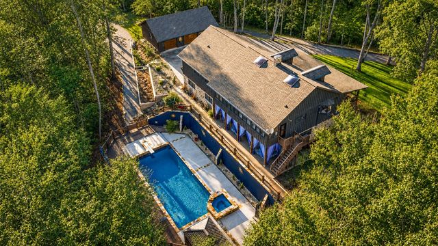 178 Arp Road, Mineral Bluff, GA 30559