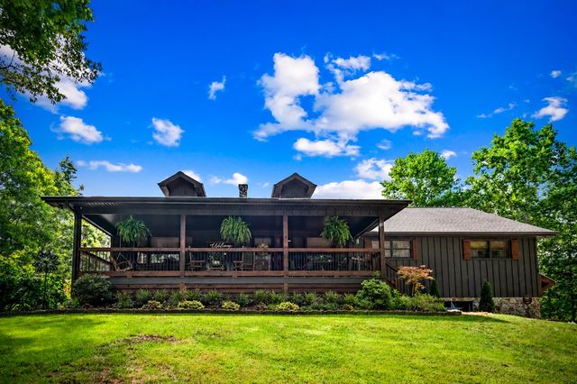 178 Arp Road, Mineral Bluff, GA 30559