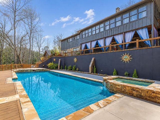 178 Arp Road, Mineral Bluff, GA 30559
