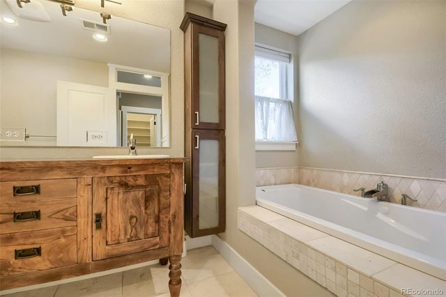 3384 W 33rd Avenue, Denver, CO 80211