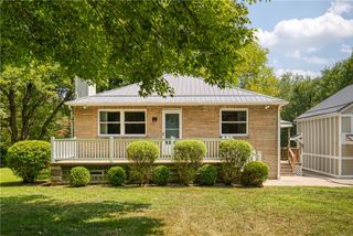 492 Center Grange Road, Center Twp, PA 15061