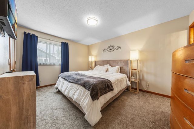 11770 Redwood Street NW, Coon Rapids, MN 55448