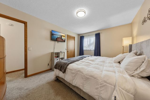11770 Redwood Street NW, Coon Rapids, MN 55448