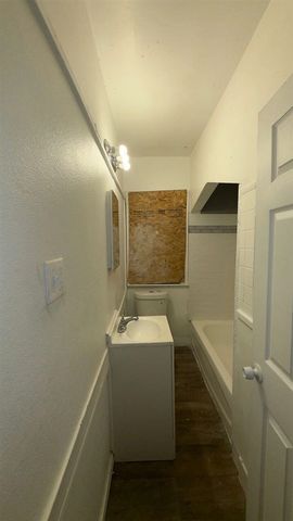 15887 Lauder Street, Detroit, MI 48227