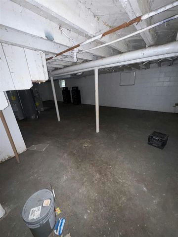 15887 Lauder Street, Detroit, MI 48227