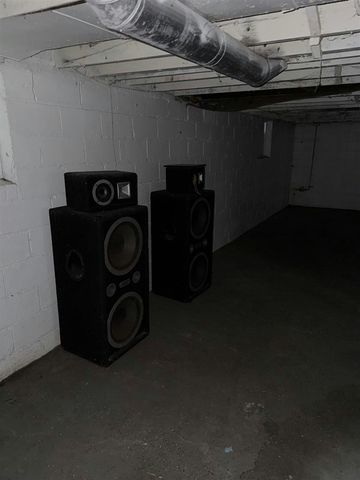 15887 Lauder Street, Detroit, MI 48227