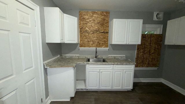 15887 Lauder Street, Detroit, MI 48227