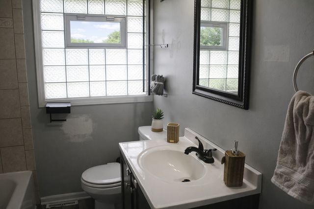 4627 Custer Avenue, Lyons, IL 60534