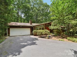 105 Sunningdale Drive, Flat Rock, NC 28731