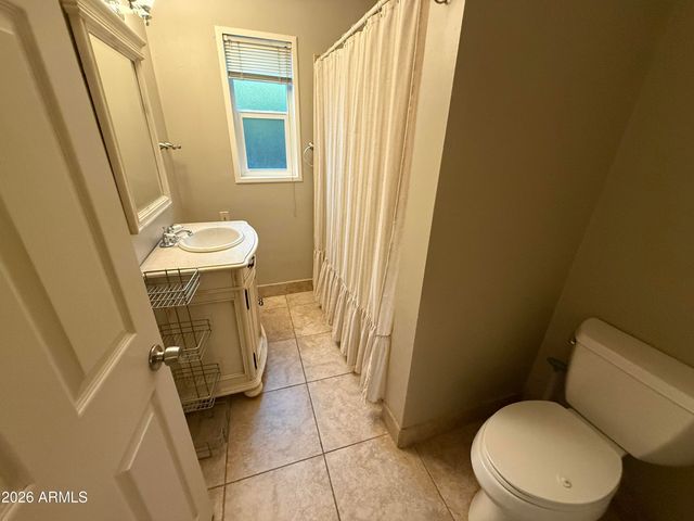 3907 E DEVONSHIRE Avenue, Phoenix, AZ 85018