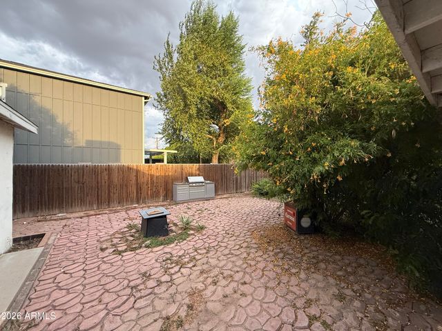 3907 E DEVONSHIRE Avenue, Phoenix, AZ 85018