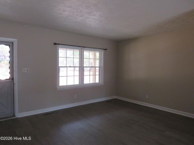 312 Selkirk Trail, Southern Pines, NC 28387