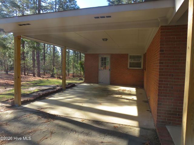 312 Selkirk Trail, Southern Pines, NC 28387