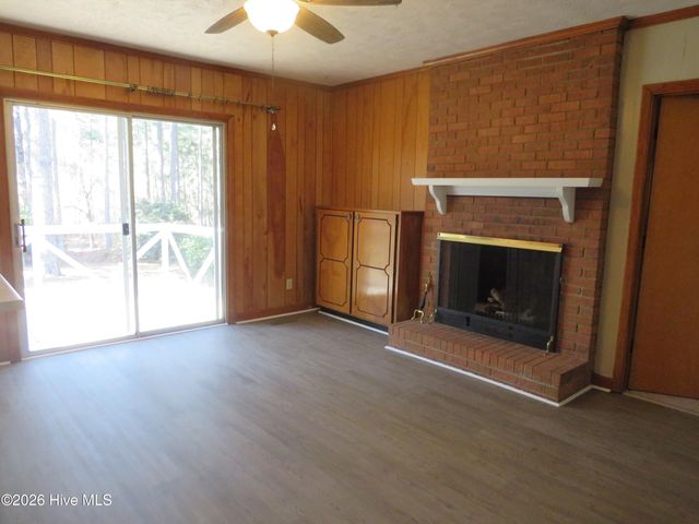 312 Selkirk Trail, Southern Pines, NC 28387