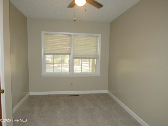 312 Selkirk Trail, Southern Pines, NC 28387