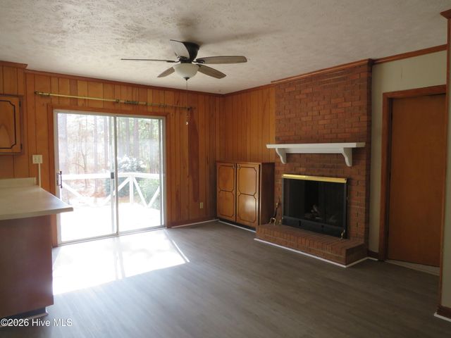 312 Selkirk Trail, Southern Pines, NC 28387