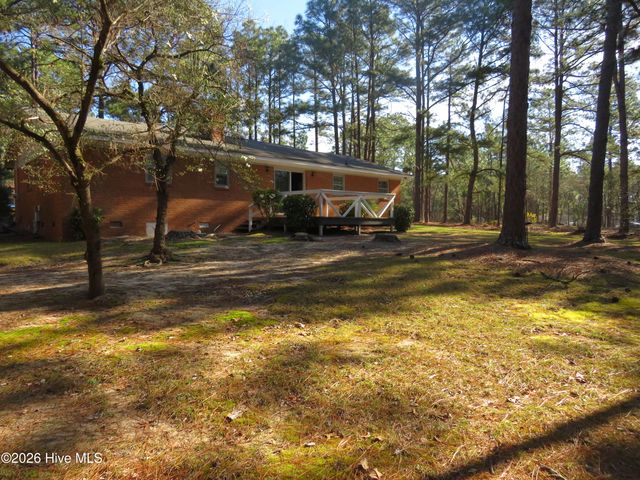 312 Selkirk Trail, Southern Pines, NC 28387