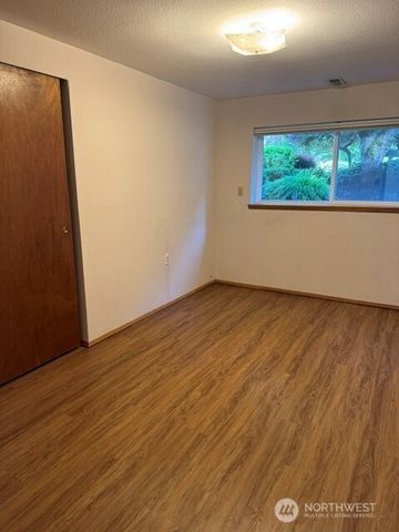 509 NW 178th Place, Shoreline, WA 98177