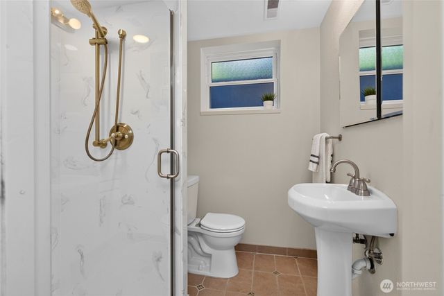 509 NW 178th Place, Shoreline, WA 98177