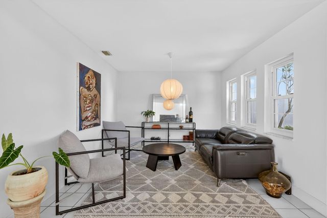 45 Windsor Lane, Palm Beach Gardens, FL 33418