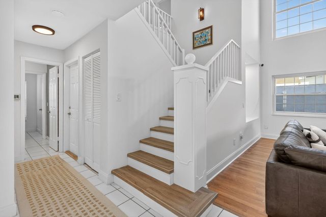 45 Windsor Lane, Palm Beach Gardens, FL 33418