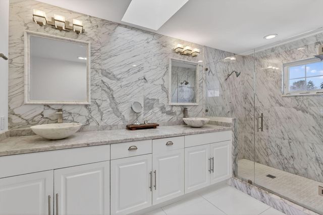 45 Windsor Lane, Palm Beach Gardens, FL 33418