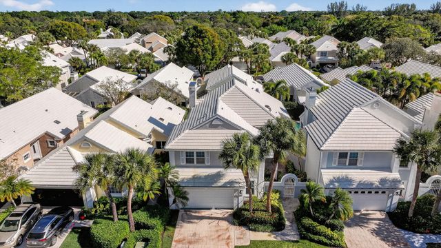 45 Windsor Lane, Palm Beach Gardens, FL 33418