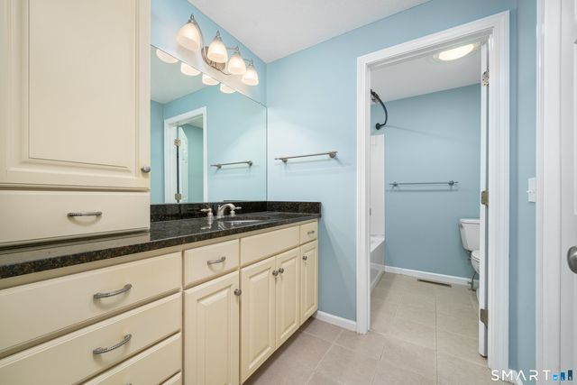 114 Metacomet Drive 1104, Meriden, CT 06450