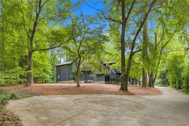 4361 Bishop Lake Road, Marietta, GA 30062