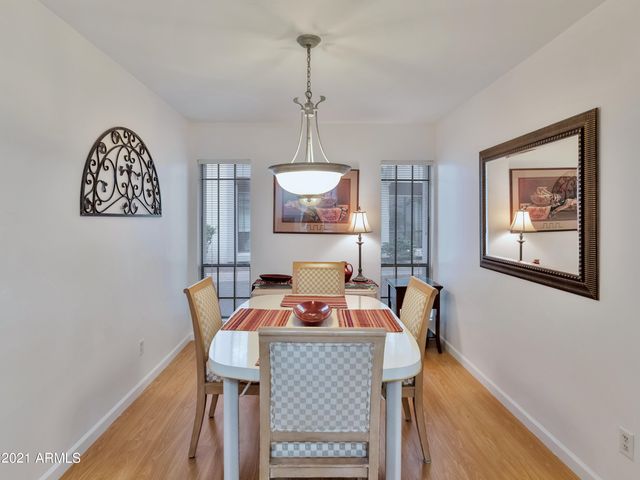 5213 N 24TH Street 103, Phoenix, AZ 85016