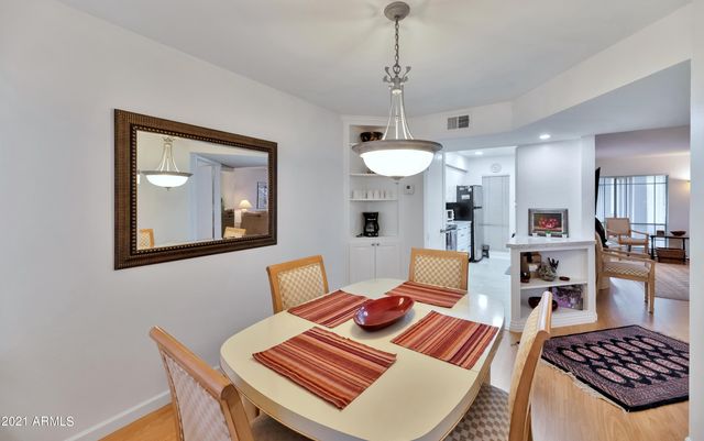 5213 N 24TH Street 103, Phoenix, AZ 85016