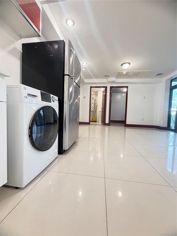 13229 Blossom Avenue 5H, Flushing, NY 11355