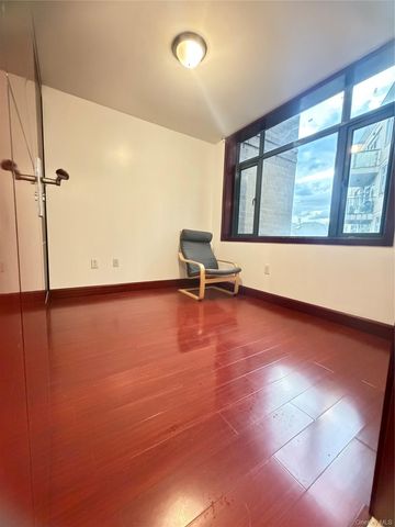 13229 Blossom Avenue 5H, Flushing, NY 11355