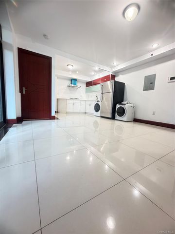 13229 Blossom Avenue 5H, Flushing, NY 11355