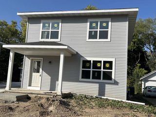 1321 W Shirland Avenue, Beloit, WI 53511