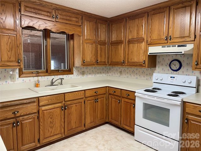 8966 Holdsclaw Road, Terrell, NC 28682