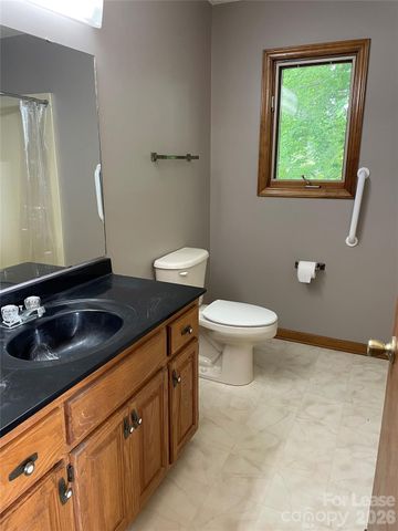 8966 Holdsclaw Road, Terrell, NC 28682