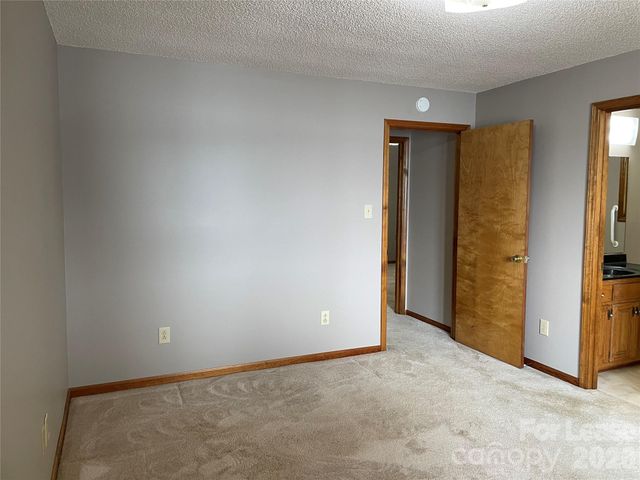 8966 Holdsclaw Road, Terrell, NC 28682