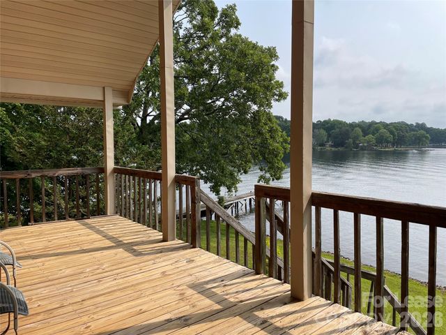 8966 Holdsclaw Road, Terrell, NC 28682