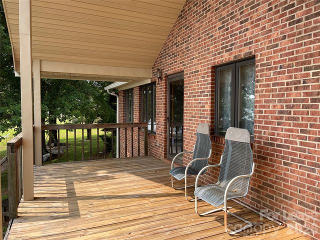 8966 Holdsclaw Road, Terrell, NC 28682