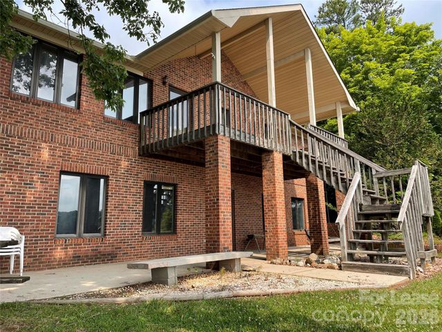 8966 Holdsclaw Road, Terrell, NC 28682