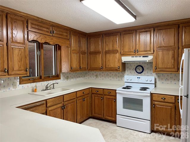 8966 Holdsclaw Road, Terrell, NC 28682