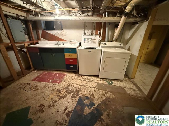 1538 Chew Street West, Allentown City, PA 18102
