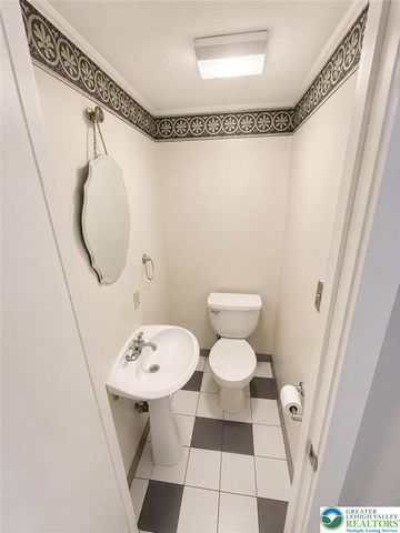 1538 Chew Street West, Allentown City, PA 18102