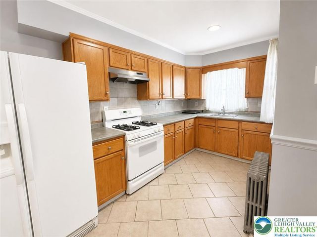 1538 Chew Street West, Allentown City, PA 18102