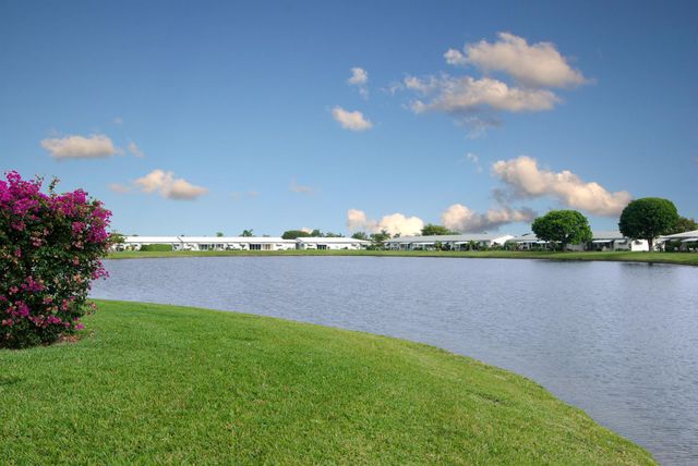 1112 Lake Terrace 204, Boynton Beach, FL 33426