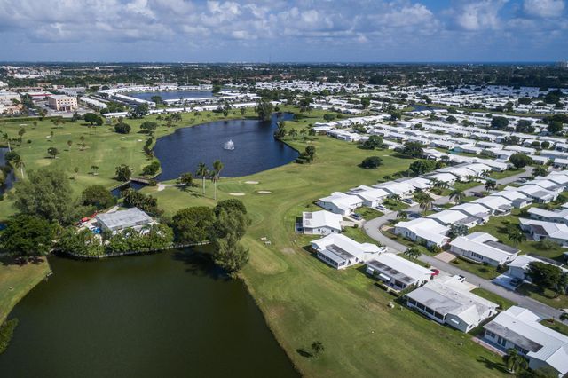 1112 Lake Terrace 204, Boynton Beach, FL 33426