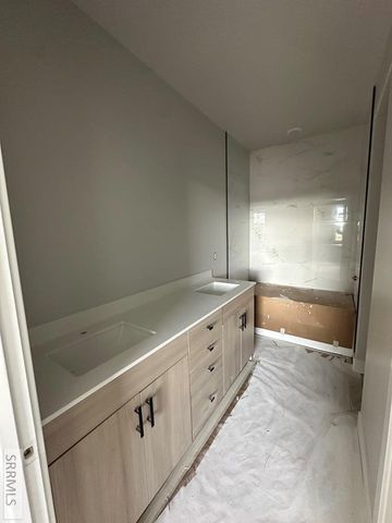 6425 Ender Ln, Idaho Falls, ID 83401